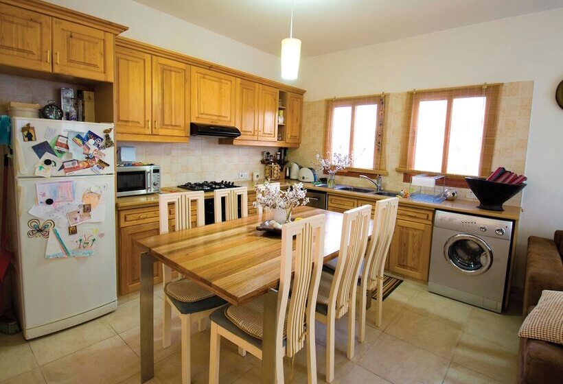 Lania Royal Oak House By Trulycyprus