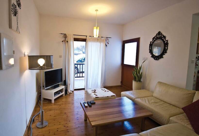 Lania Royal Oak House By Trulycyprus