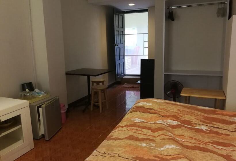 بنسيون Frontier Homestel