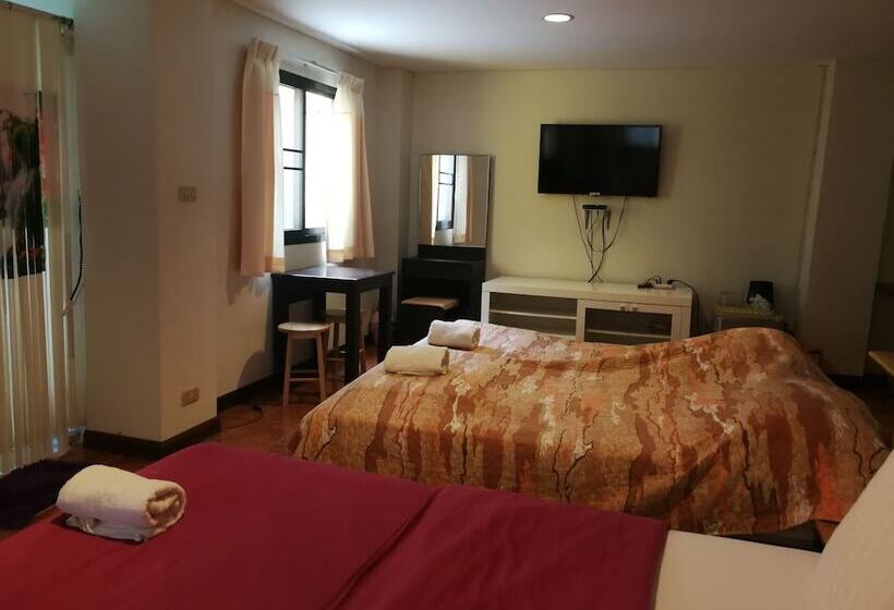 بنسيون Frontier Homestel