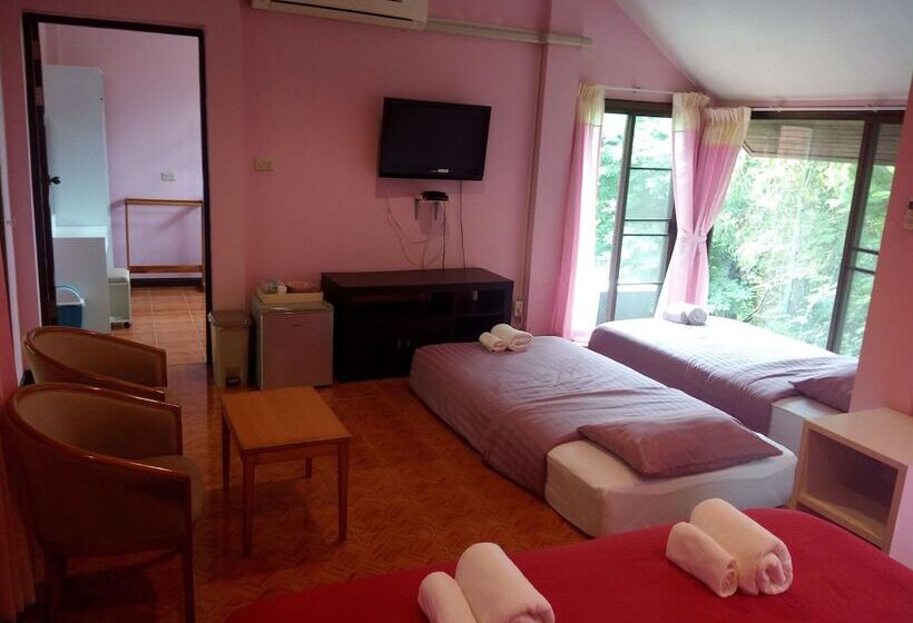 بنسيون Frontier Homestel