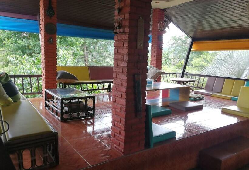 بنسيون Frontier Homestel