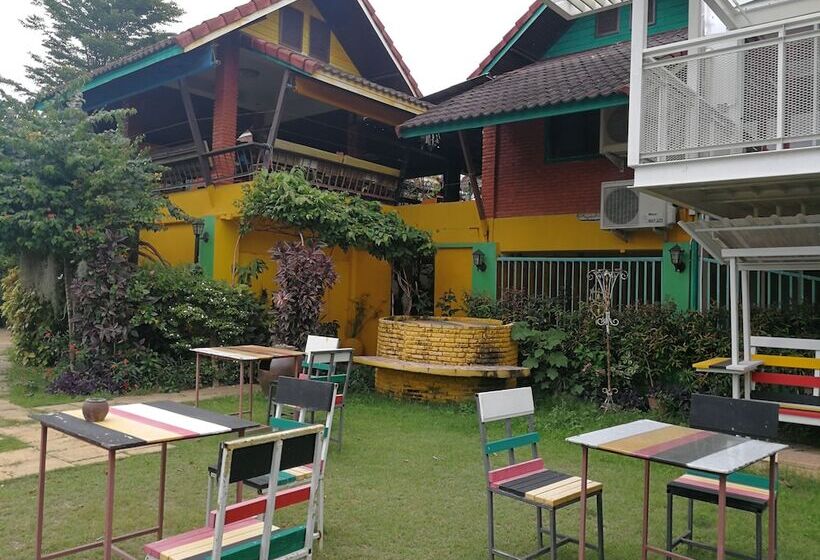 بنسيون Frontier Homestel