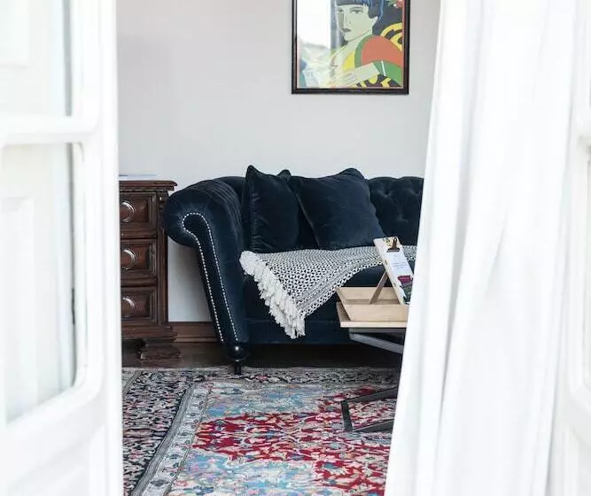 Villa Erre  Literary B&b