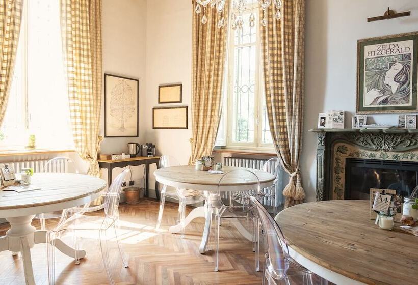 Villa Erre  Literary B&b