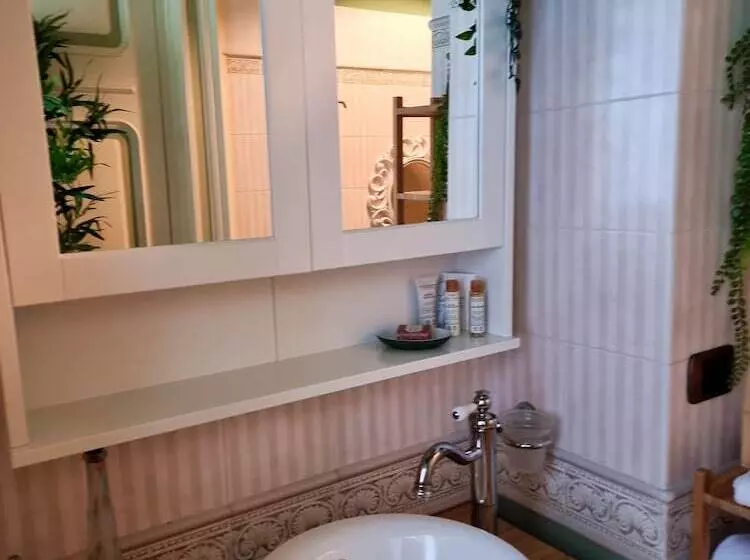 Villa Erre  Literary B&b