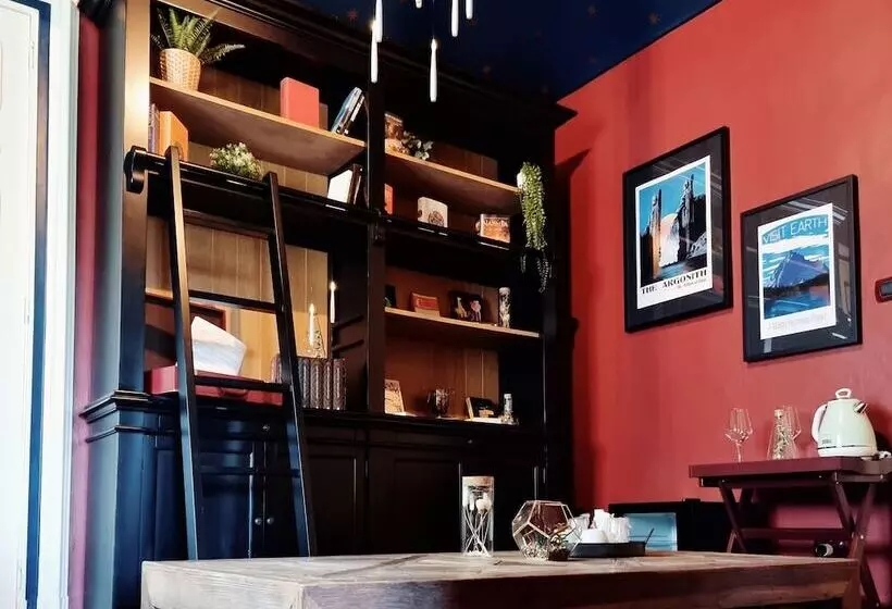 Villa Erre  Literary B&b