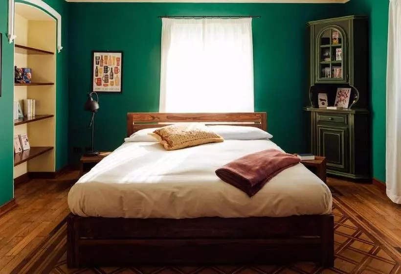 Villa Erre  Literary B&b