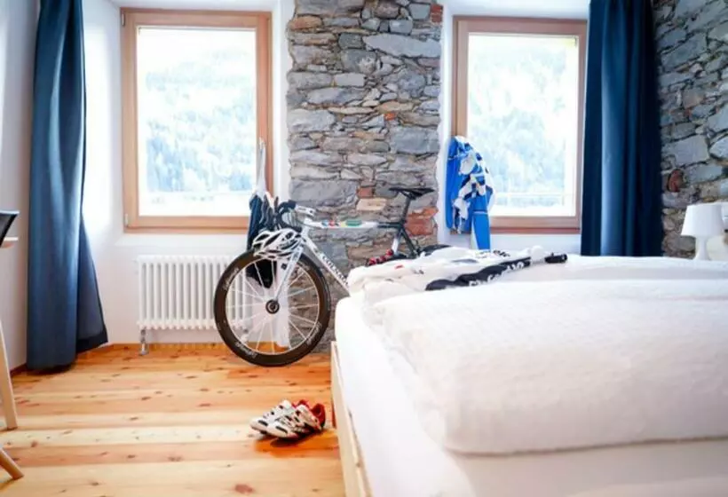Hostelli Bed&bike Tremola San Gottardo