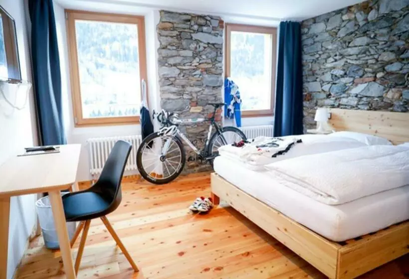 Hostelli Bed&bike Tremola San Gottardo