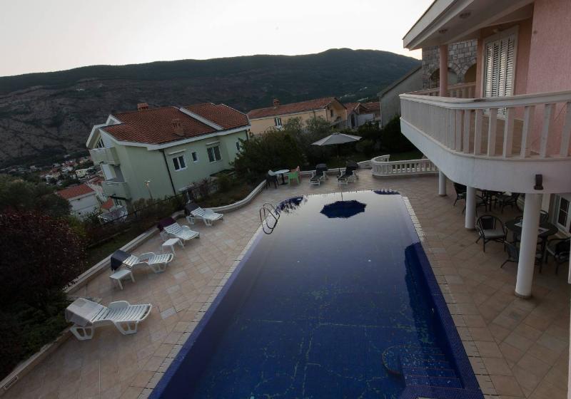 هتل Apartments P&n Resort