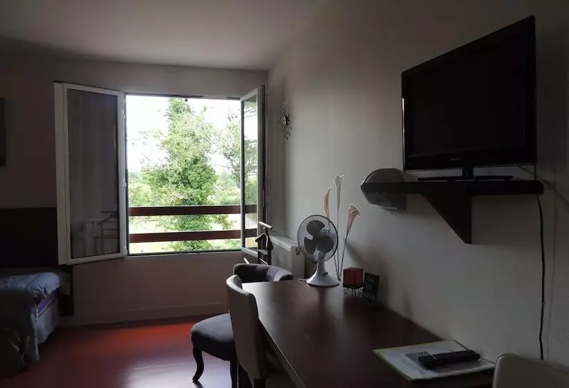 Hotelli Auberge Denena Logis