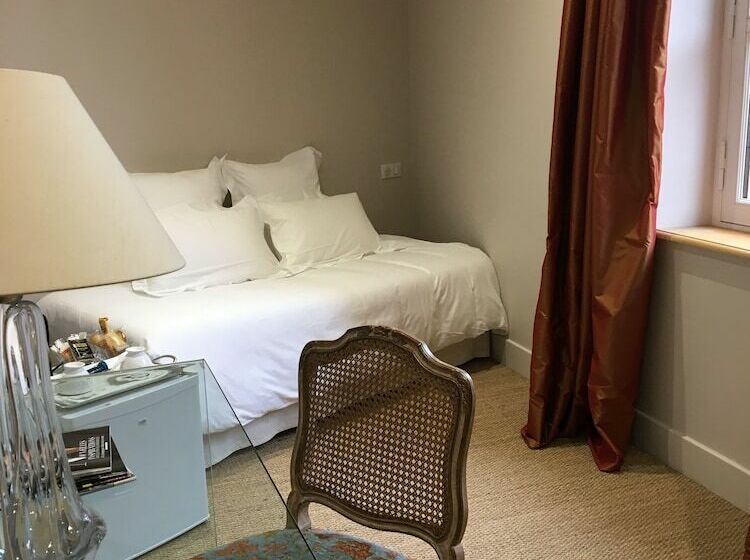 هتل Hôtel Du Domaine De La Groirie   Le Mans