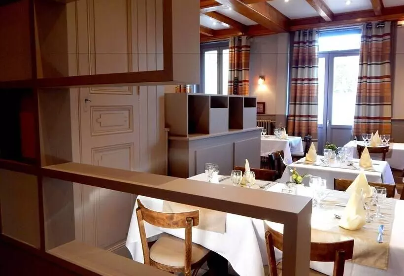ホテル Hôtel Le Dolmen