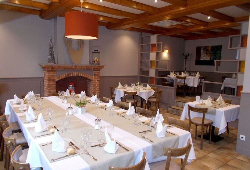 Отель Hôtel Le Dolmen