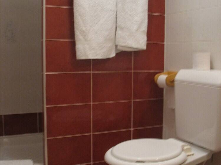 Отель Hôtel Le Dolmen