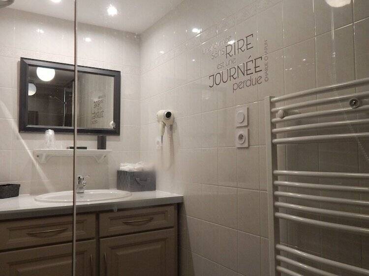 Отель Hôtel Le Dolmen