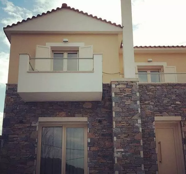 هتل Mousses Luxury Houses