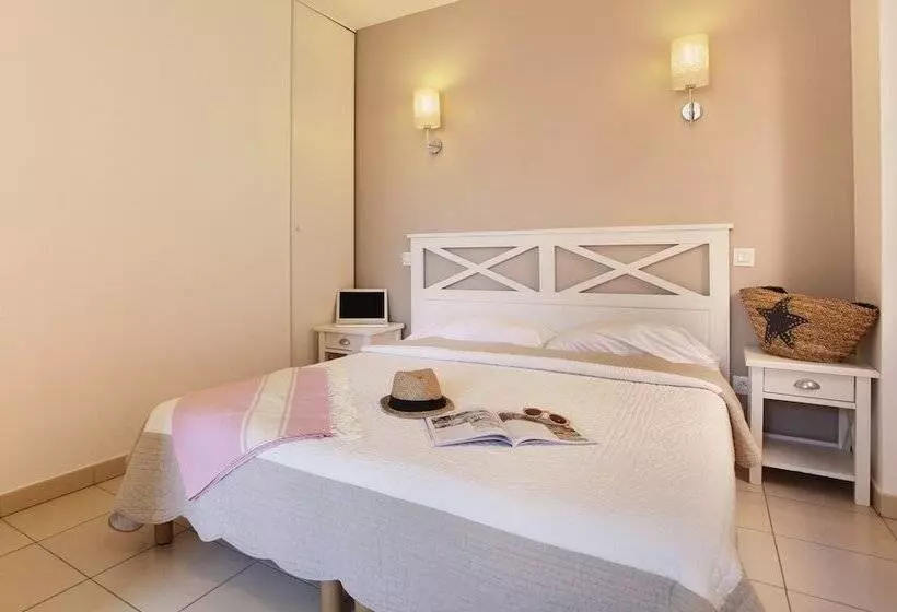 ホテル Residence Odalys Le Mas Des Flamants