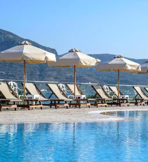 Hotelli Royal Bay Suites