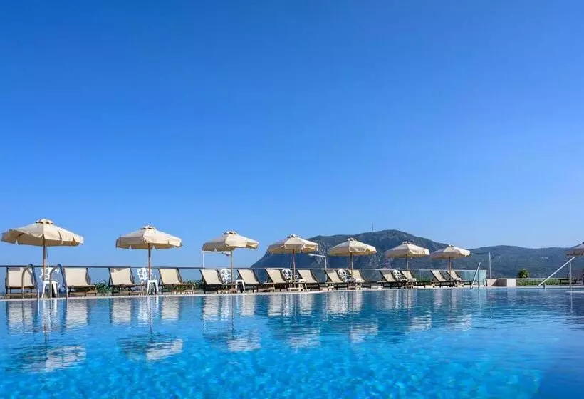 Hotelli Royal Bay Suites