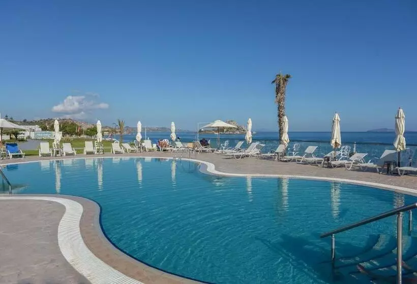 Hotelli Royal Bay Suites