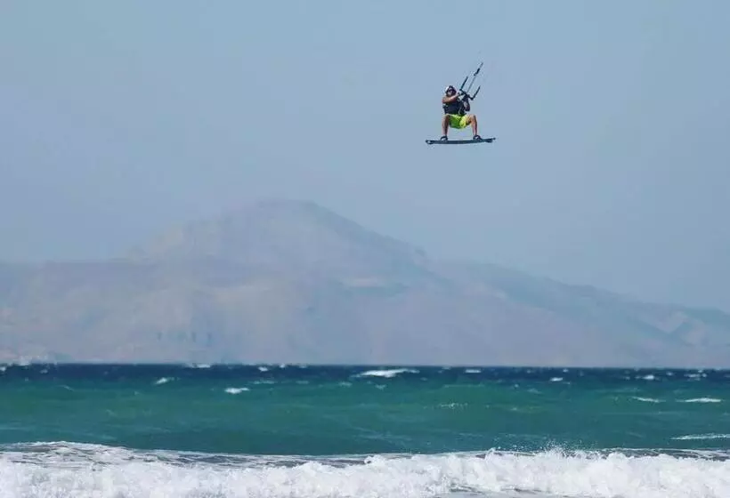 Hotelli Royal Bay Suites