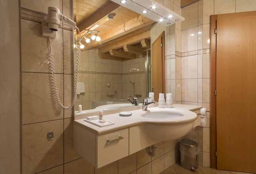 فندق Zermatt Budget Rooms