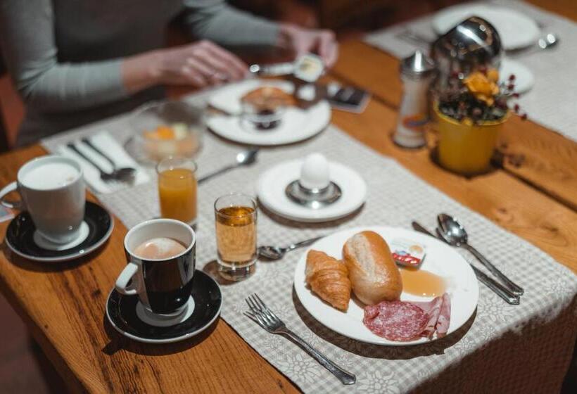 فندق Zermatt Budget Rooms