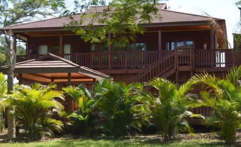 Monzi Safari Lodge