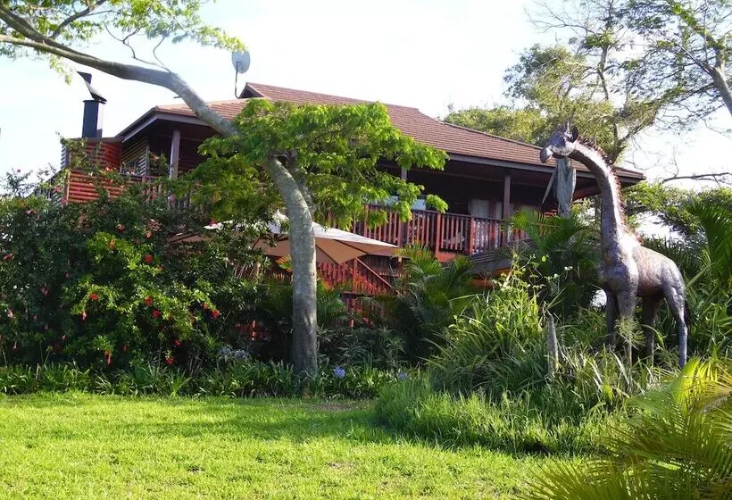 Monzi Safari Lodge