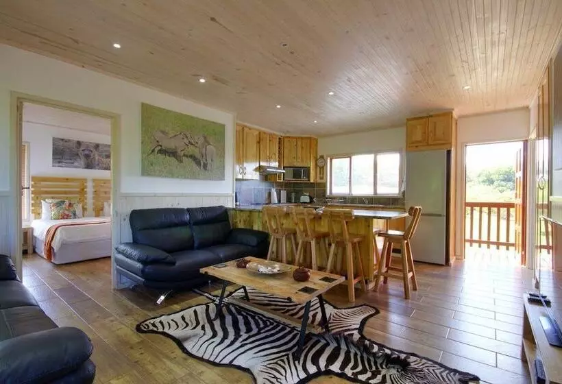 Monzi Safari Lodge