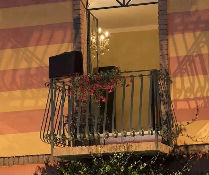 ペンション Corte Rosantico