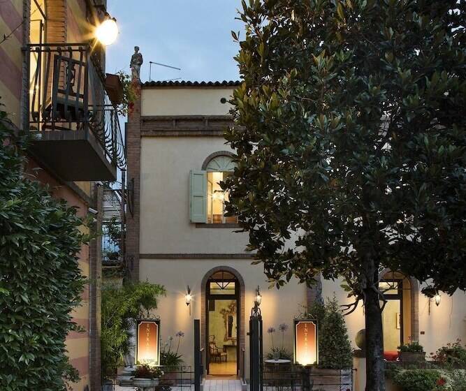 پانسیون Corte Rosantico