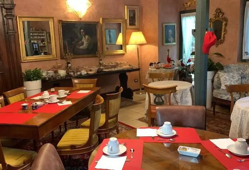 ペンション Corte Rosantico