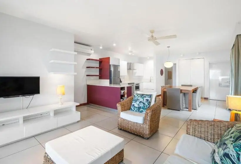Kanope Bay   Holiday Beachfront Apartments
