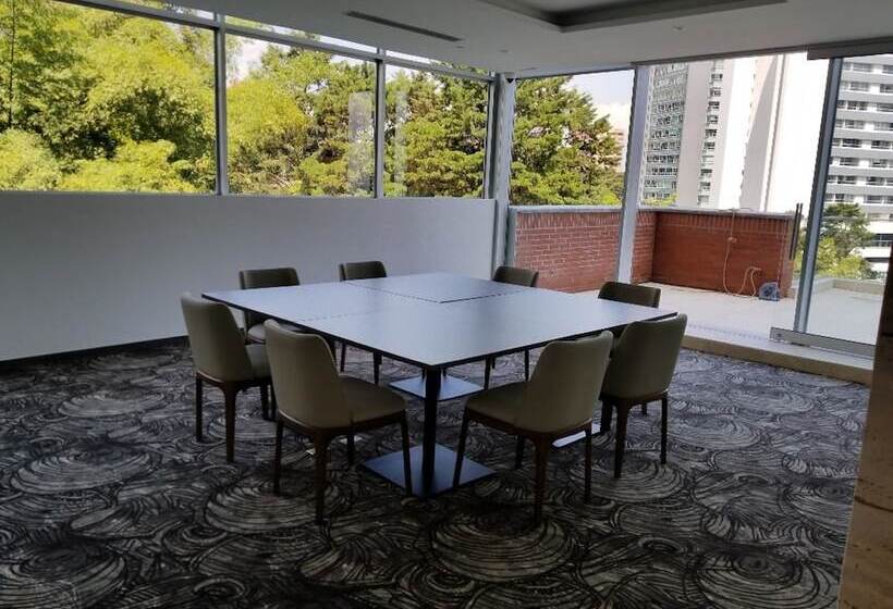 Estelar La Torre Suites