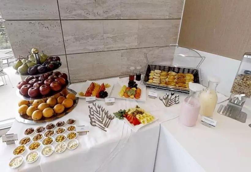 Estelar La Torre Suites