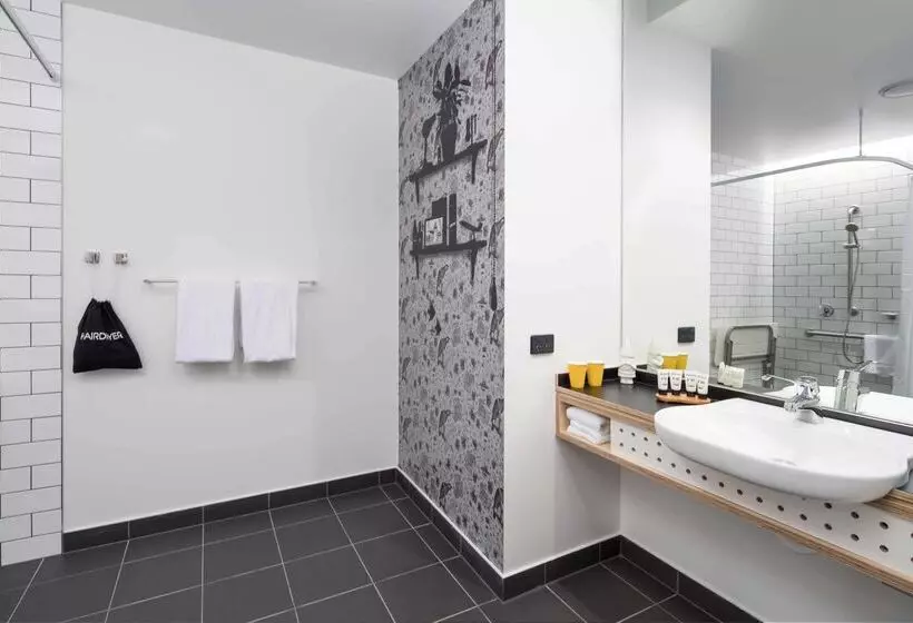 ホテル Atura Adelaide Airport