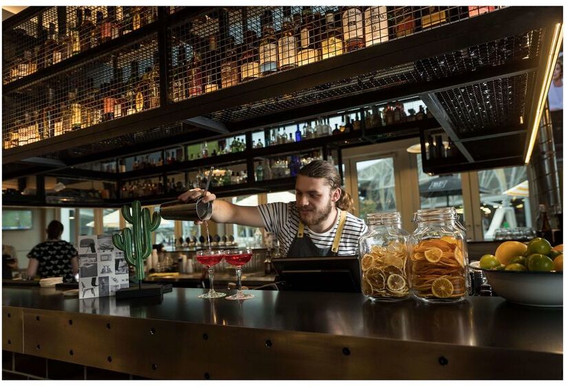 בית מלון כפרי Atura Adelaide Airport