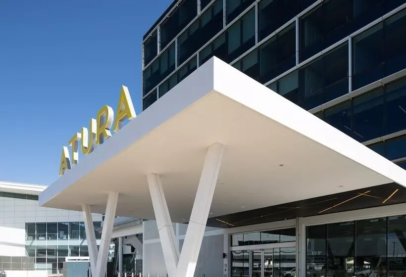 ホテル Atura Adelaide Airport