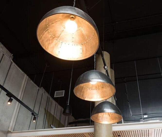 בית מלון כפרי Atura Adelaide Airport