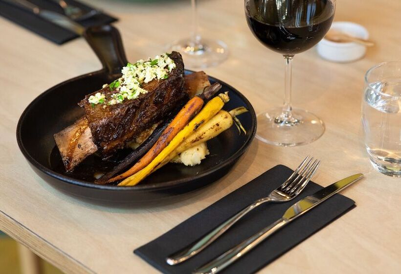 בית מלון כפרי Atura Adelaide Airport