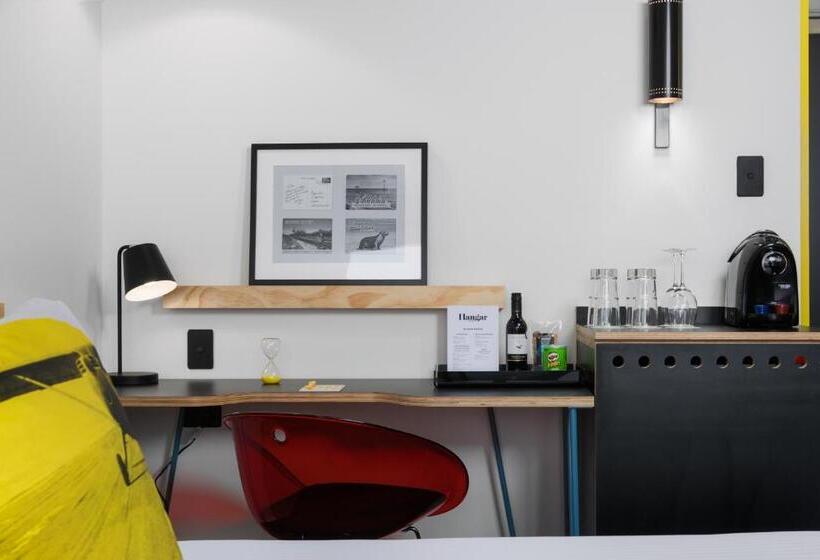 בית מלון כפרי Atura Adelaide Airport