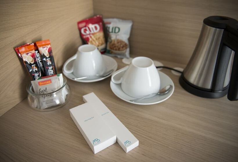 هتل City Nest Modern & Cozy Suites