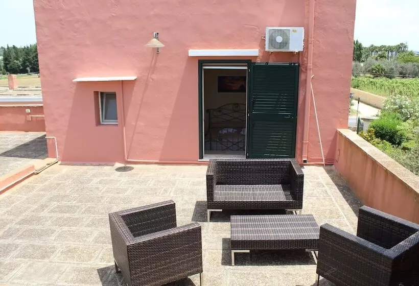 ホテル Dimora Li Cuti B&b