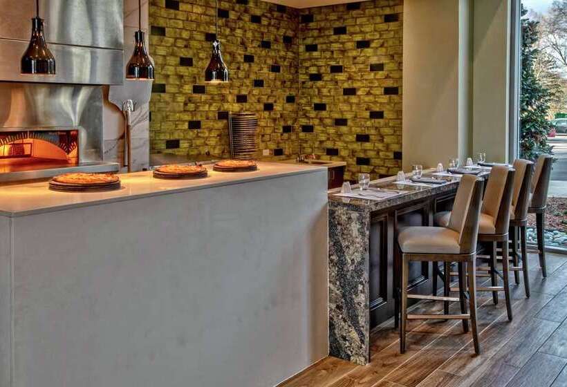 فندق Hilton Nashville Green Hills