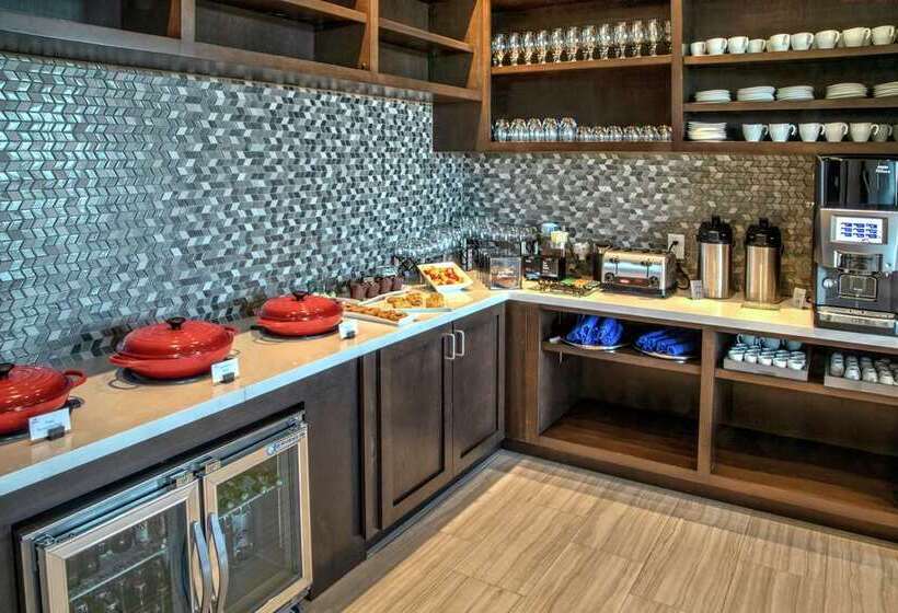 فندق Hilton Nashville Green Hills