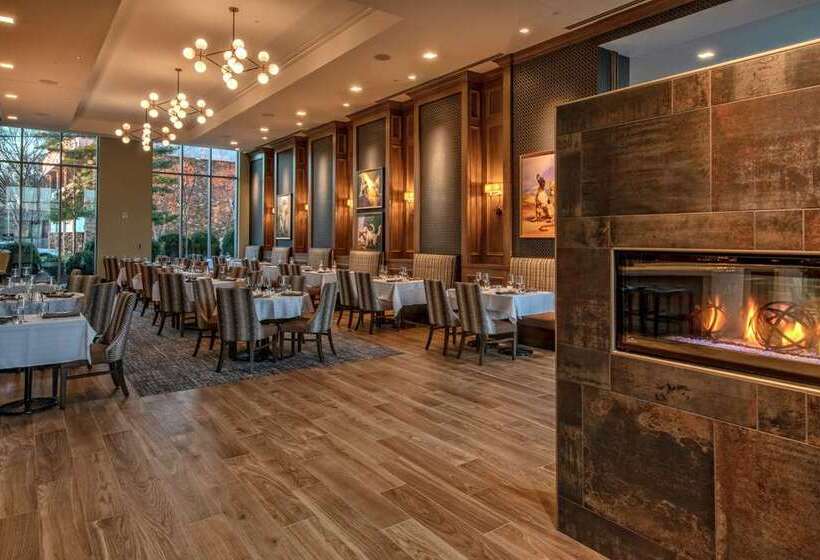 فندق Hilton Nashville Green Hills