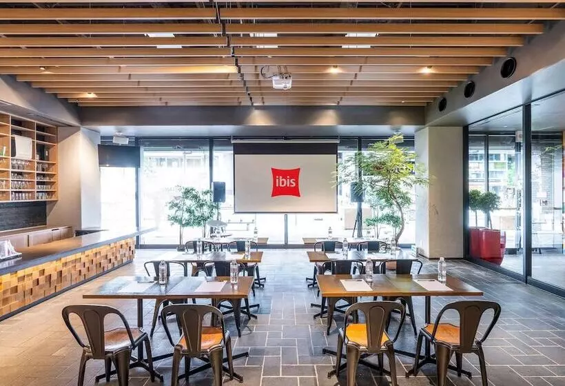 هتل Ibis Osaka Umeda